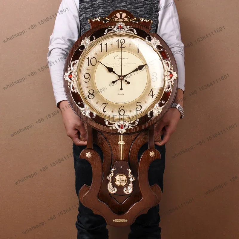 Relógios de Parede Vintage em  - Luxury Watch Europe avaliação e preço