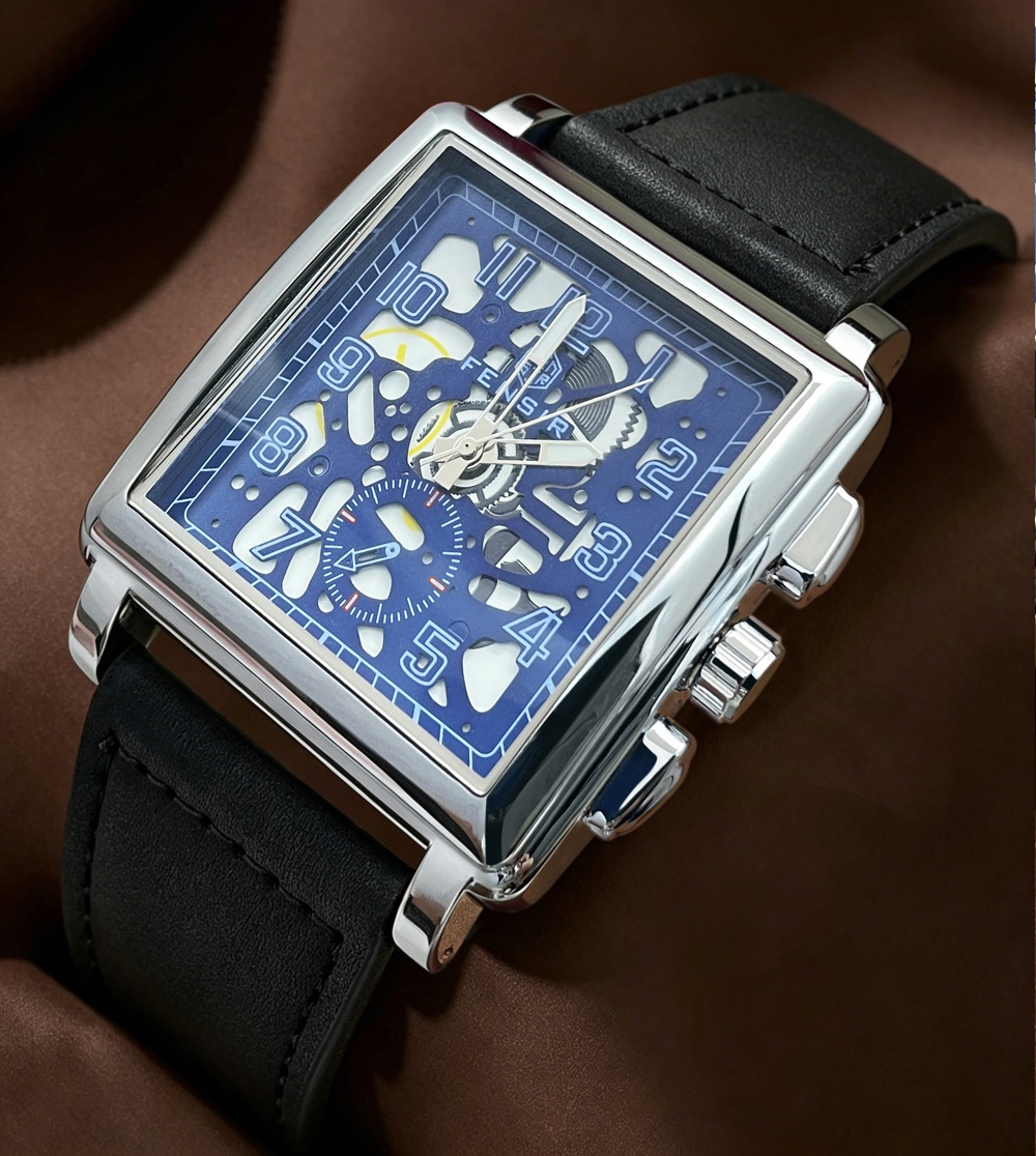 Um Item Popular no Comércio Ex - Luxury Watch Trading avaliação e preço