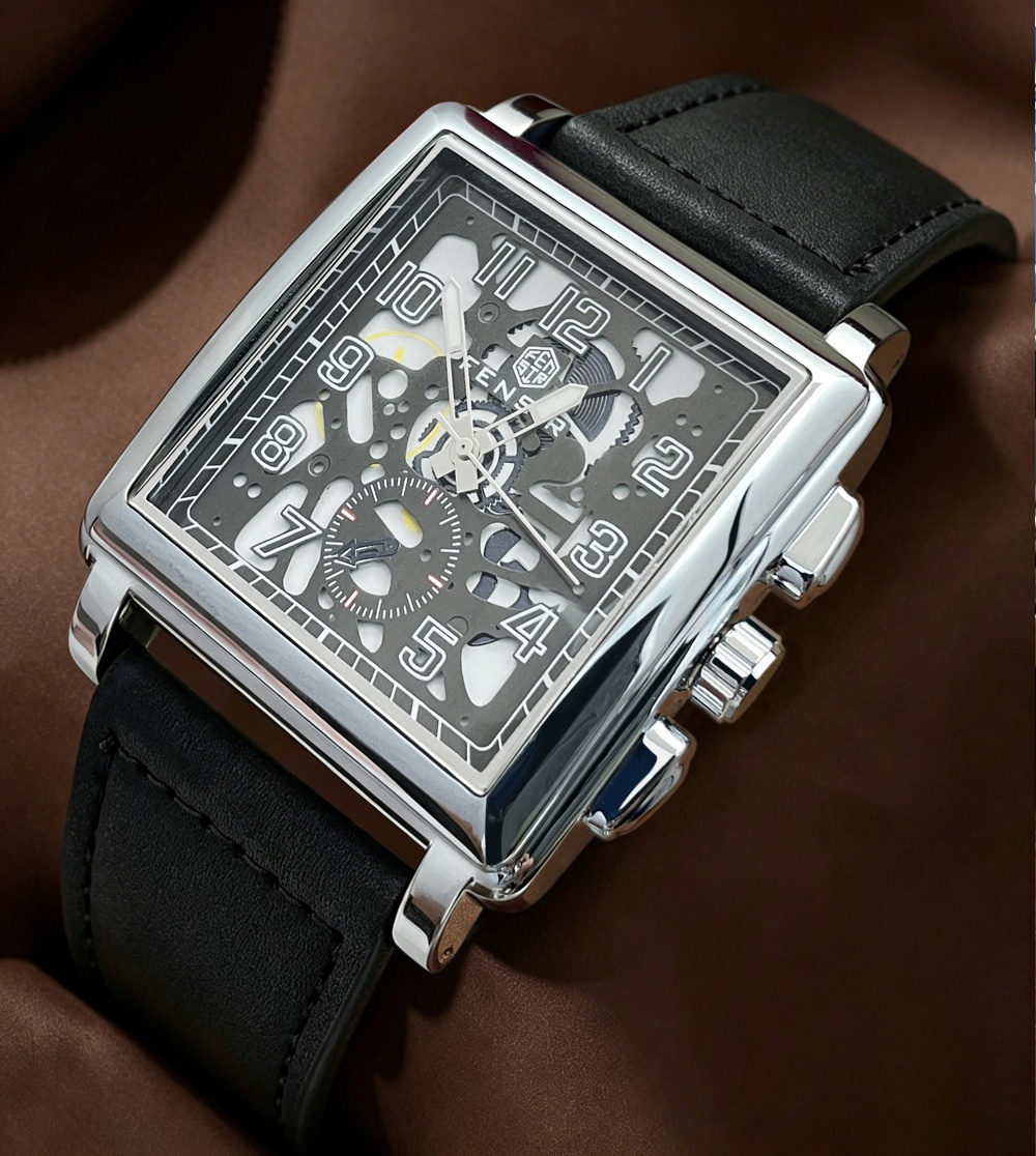 Um Item Popular no Comércio Ex - Luxury Watch Trading avaliação e preço