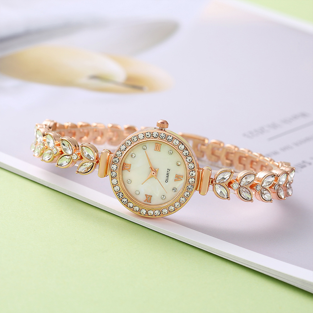 Relógio Feminino de Pulso com  - Luxury Watch Holder avaliação e preço